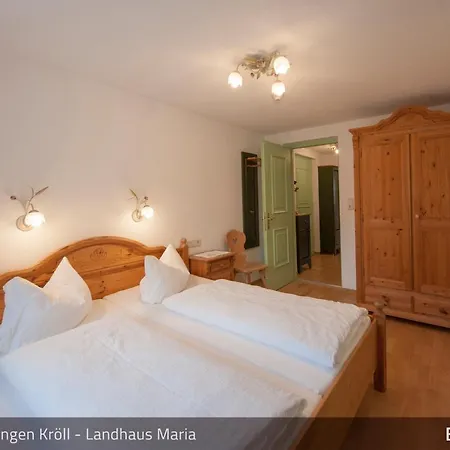 Apartment Kröll - Viktoria Und Landhaus Maria Mayrhofen