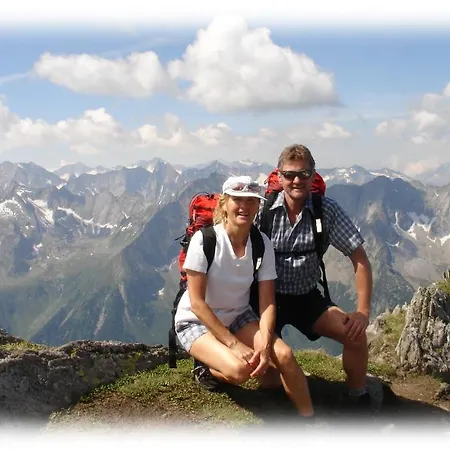 Kroll - Viktoria Und Landhaus Maria * Mayrhofen