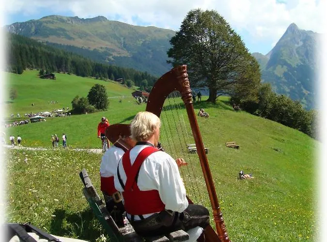 Kroell - Viktoria Und Maria * مايرهوفن